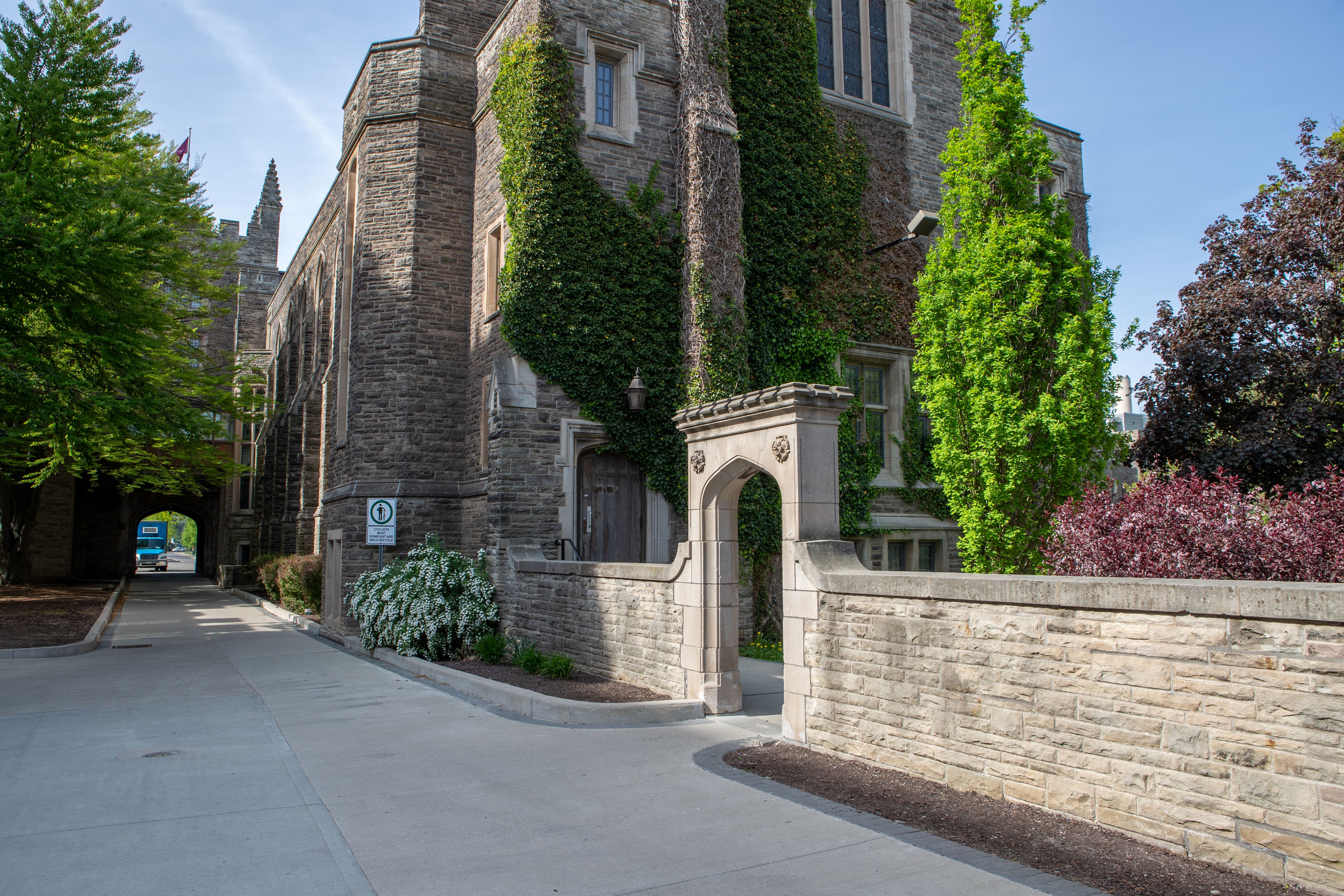 2024_Conference_Images/McMaster Edwards Archway